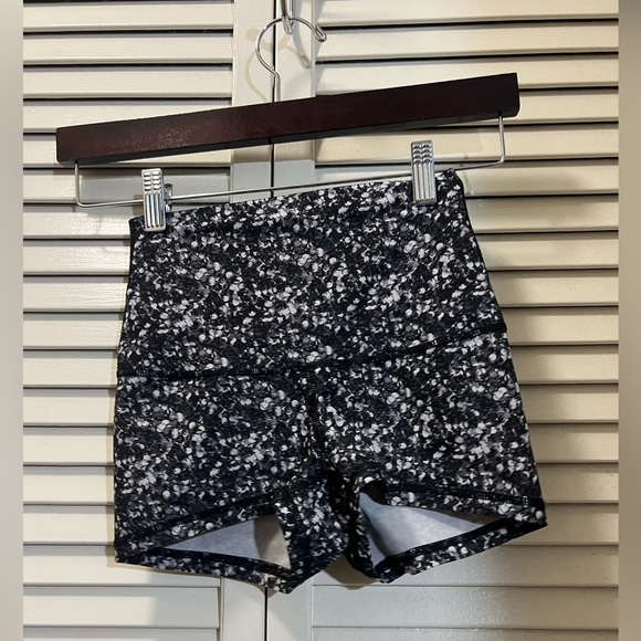 Lululemon Shine Athletic Shorts 2" Roll Down Shimmy Shimmer Black White Sequin - Picture 6 of 7